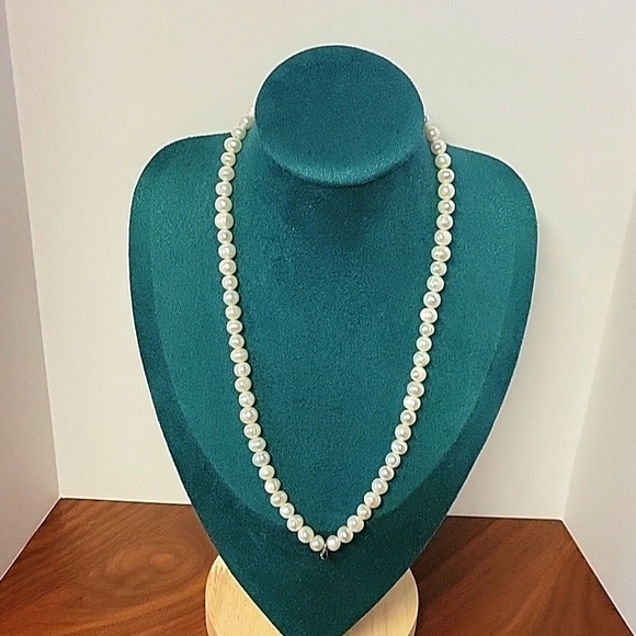 STERLING FRESHWATER PEARL NECKLACE - Picture 2 of 9